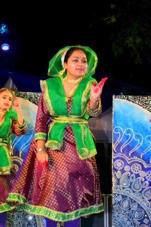 annual-day-celebration-sham-e-guftagu-fusion-dance-2019-2020