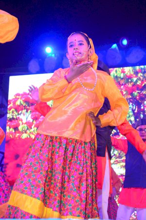 annual-day-celebration-sham-e-guftagu-pahadi-dance-2019-2020