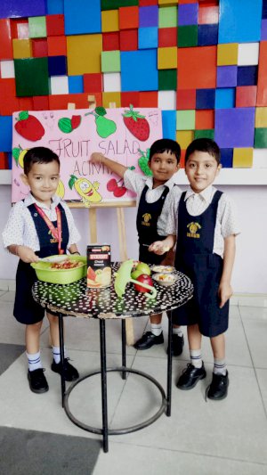 fruits-party-of-grade-lkg-2019-2020